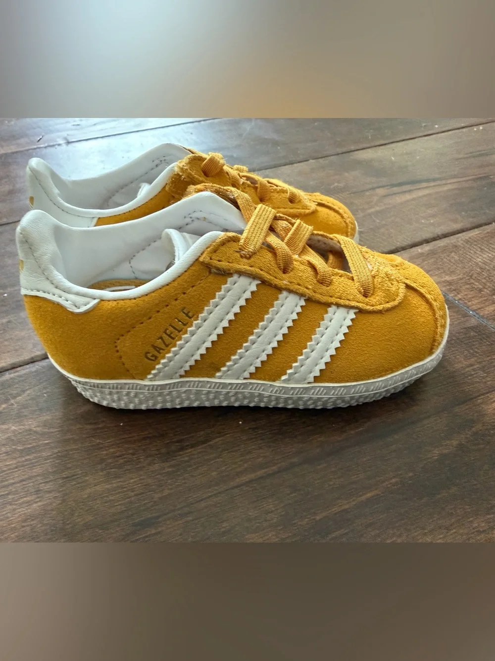 adidas Kids Gazelle Sneakers in Mustard Yellow with White Stripes Nw/outT